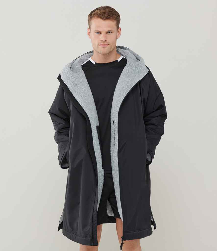 Finden and Hales Adults All Weather Robe | Black